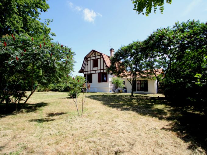 Maison Ancienne à Léognan