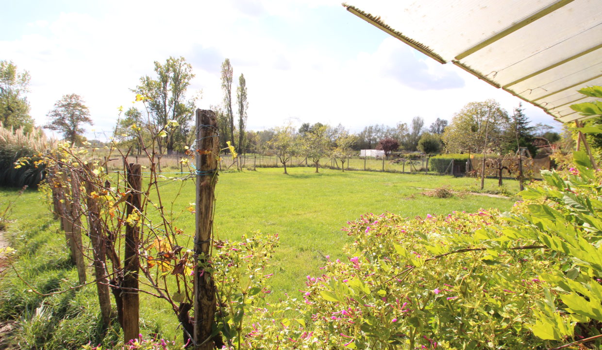 Maison avec grand terrain à vendre à Latresne