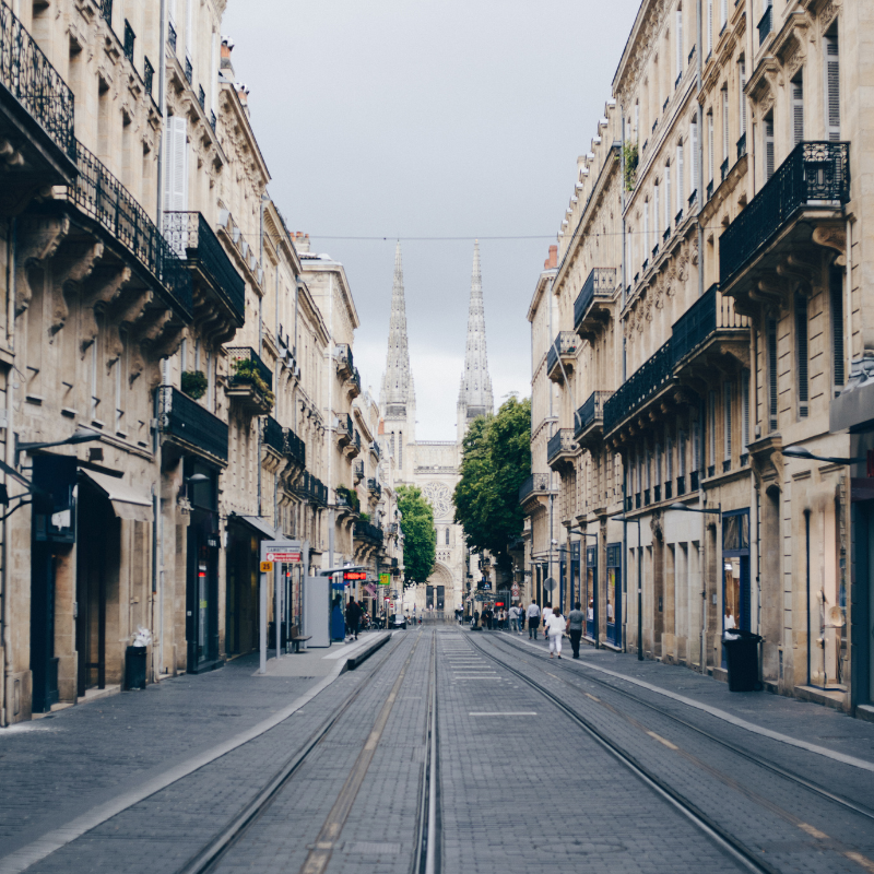 Agence immobilière Bordeaux Clés en Main - Vous souhaitez acheter ou louer à Bordeaux